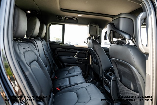 Used 2025 Santorini Black Metallic Land Rover X-Dynamic SE image 38