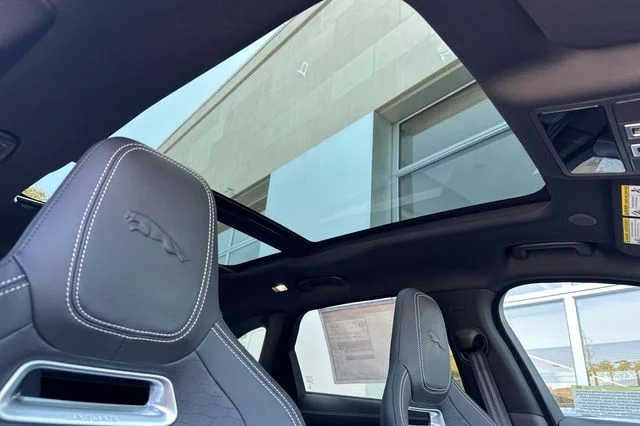 New 2026 Santorini Black Jaguar P250 R-Dynamic S image 16