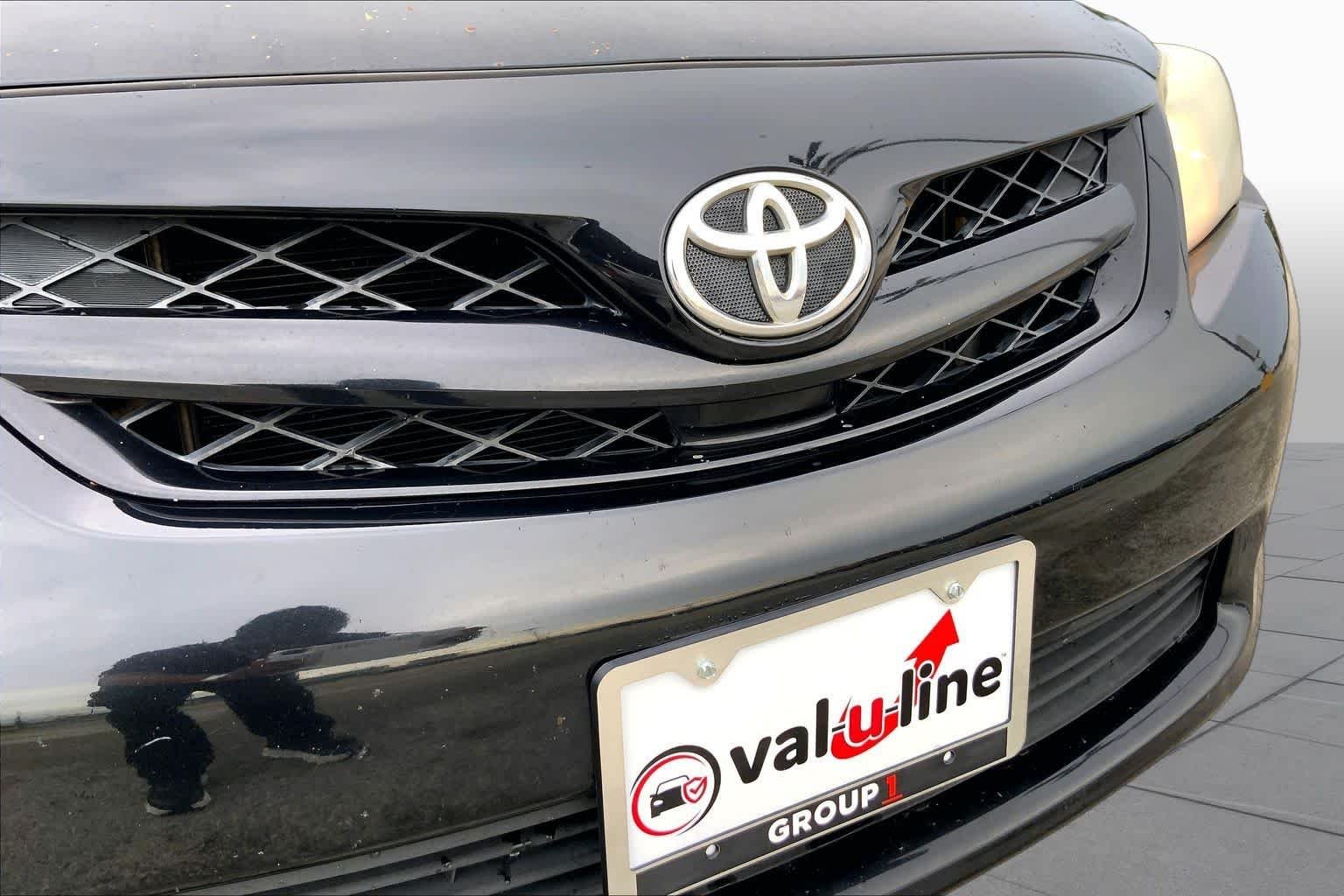 Used 2012 Black Sand Pearl Toyota LE image 28