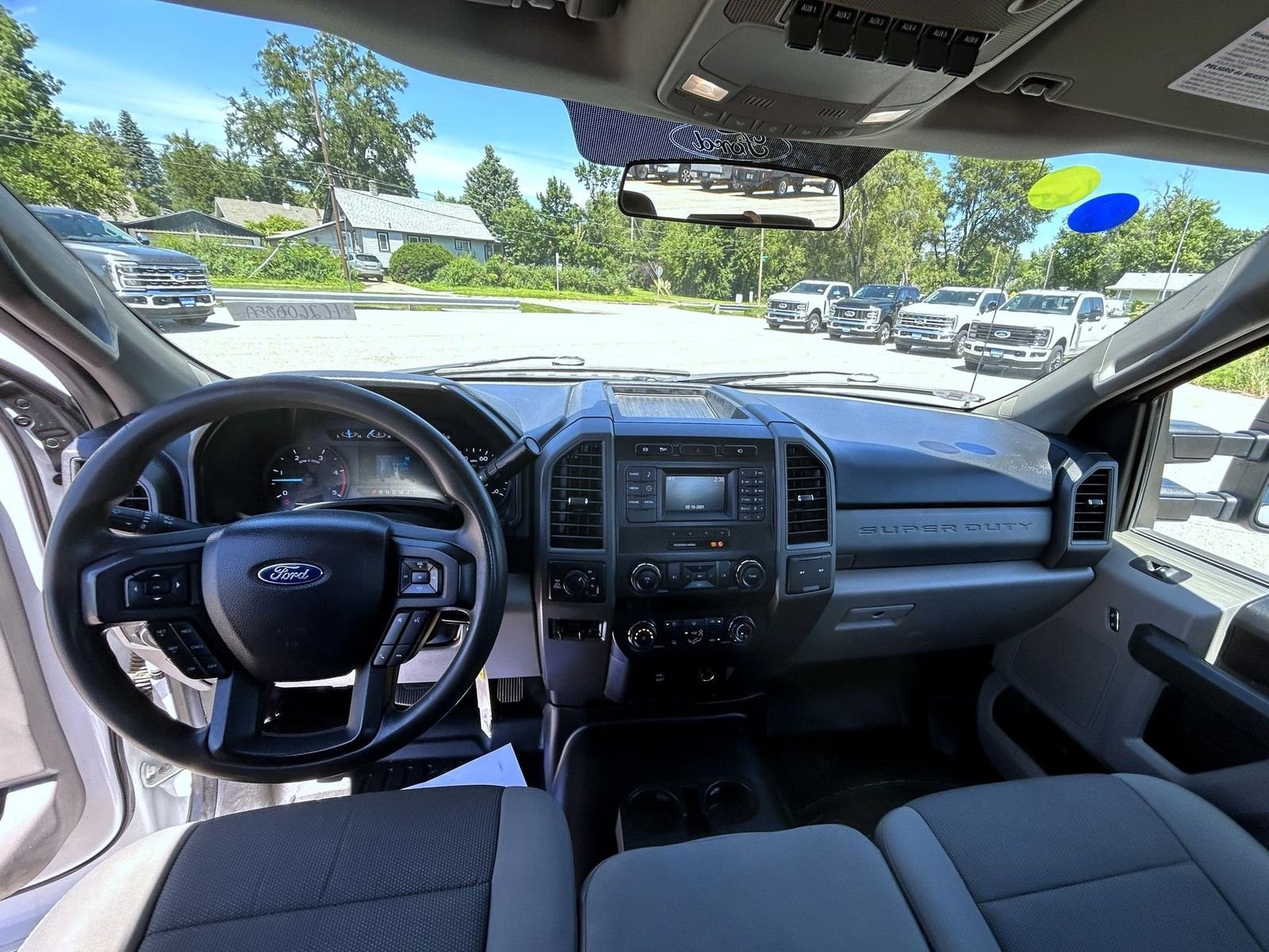 Used 2019 White Ford XL image 13
