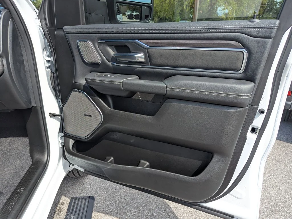 2026 RAM 1500 Laramie - Photo 34