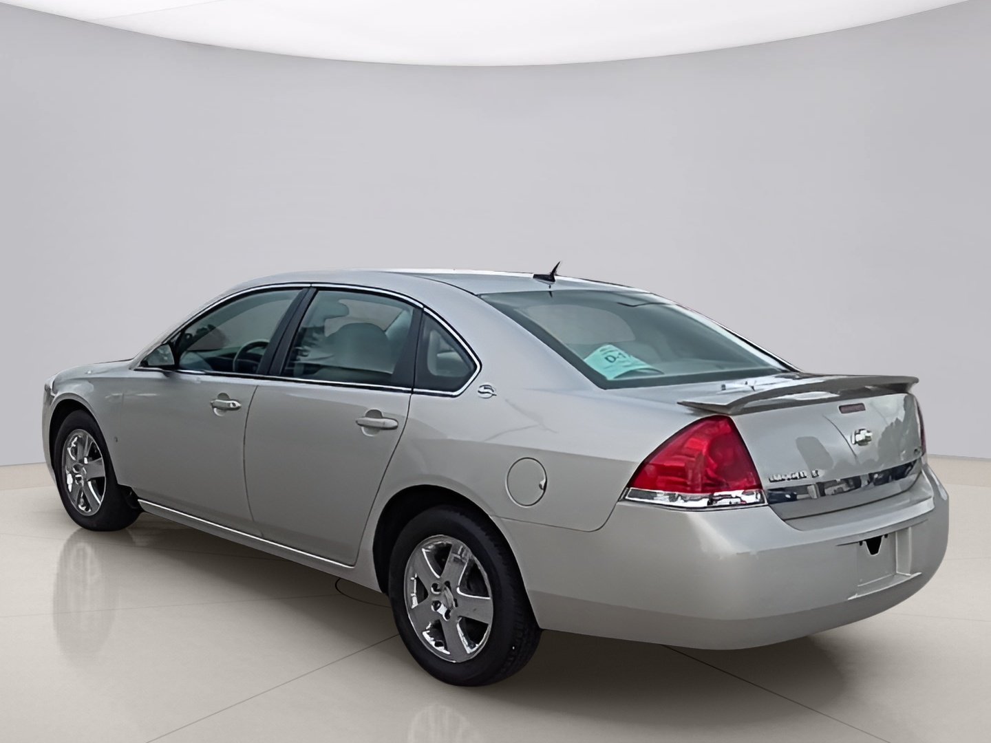 Used 2008 Gold Chevrolet LT image 3