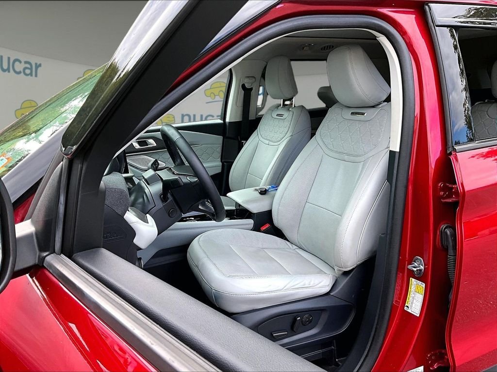 Used 2025 Red Metallic Ford Platinum image 10