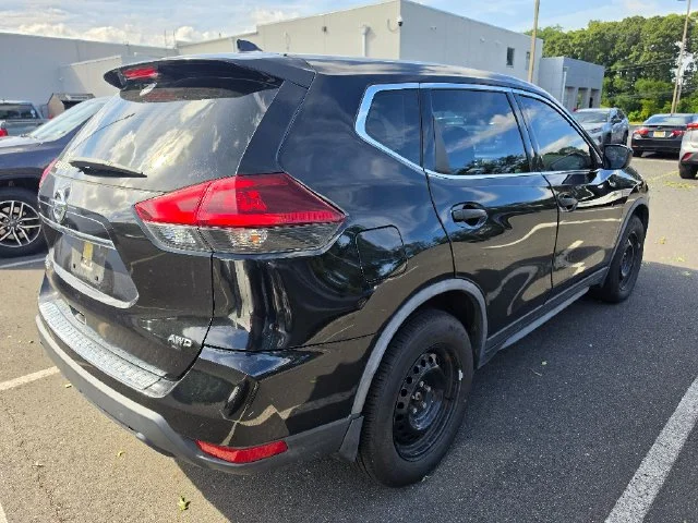 Used 2019 Black Nissan S image 6