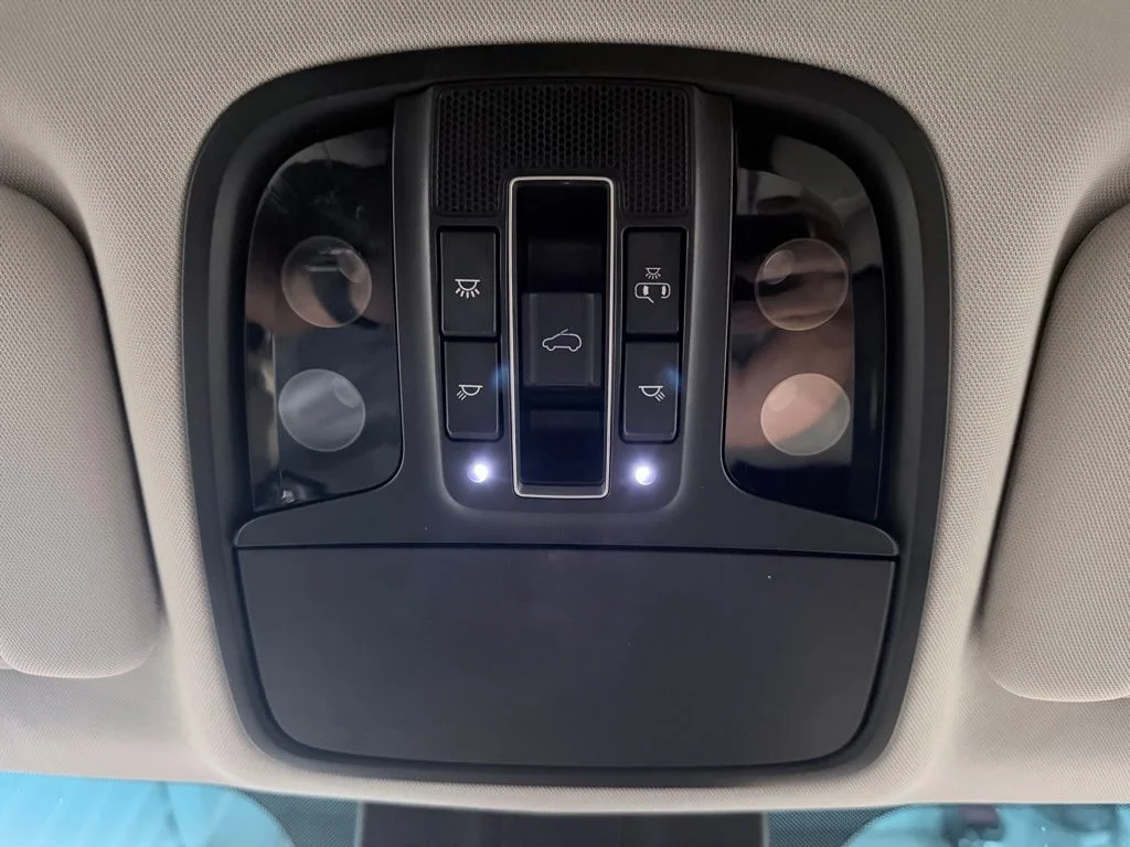 Used 2019 Snow White Pearl Kia SX image 19