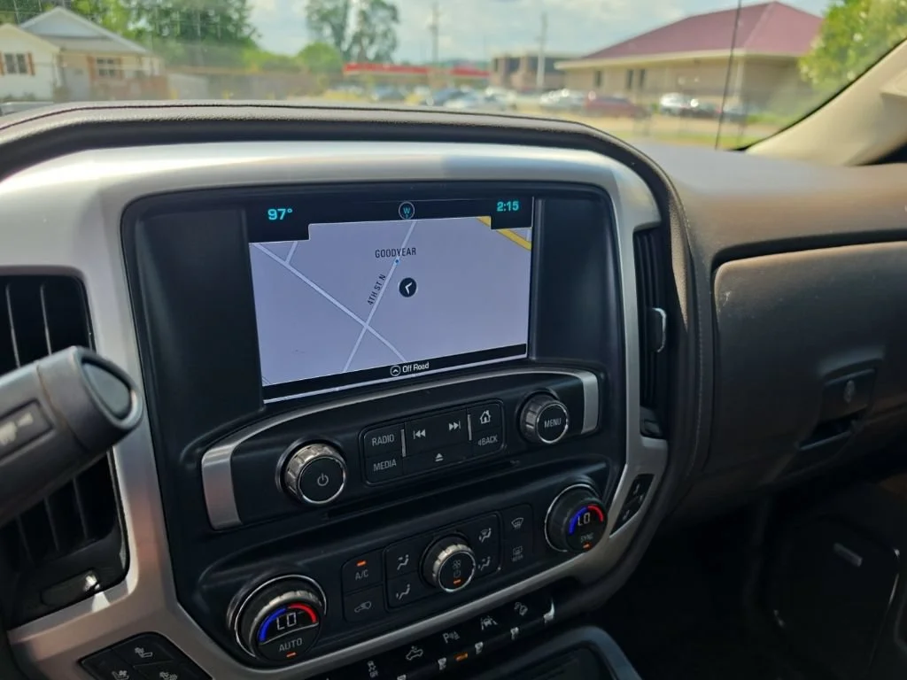 Used 2018 RED QUARTZ TINTCOAT GMC SLT image 19