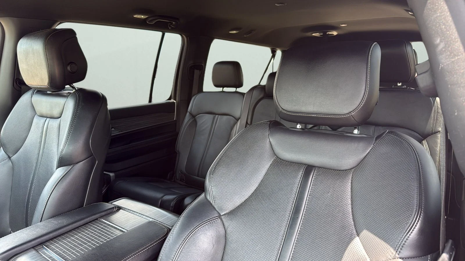 Used 2024 White Jeep Series II image 9