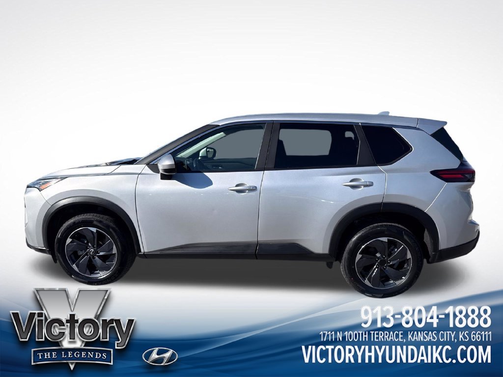 Used 2024 Nissan Rogue SV with VIN 5N1BT3BB2RC695055 for sale in Kansas City