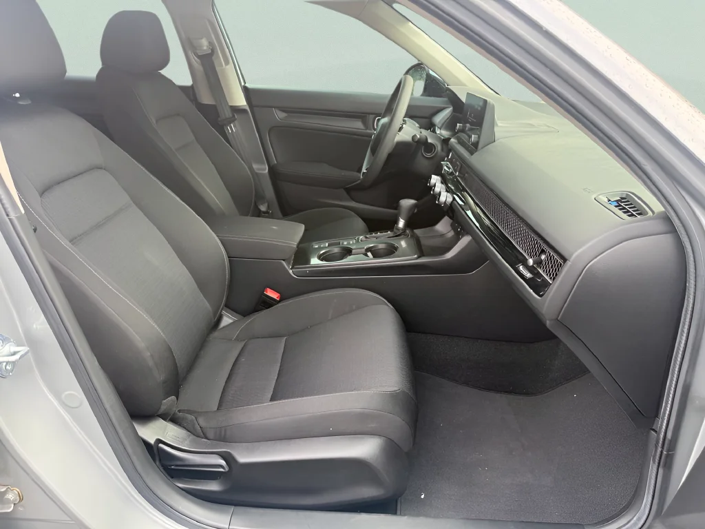 2025 Honda Civic LX - Photo 12