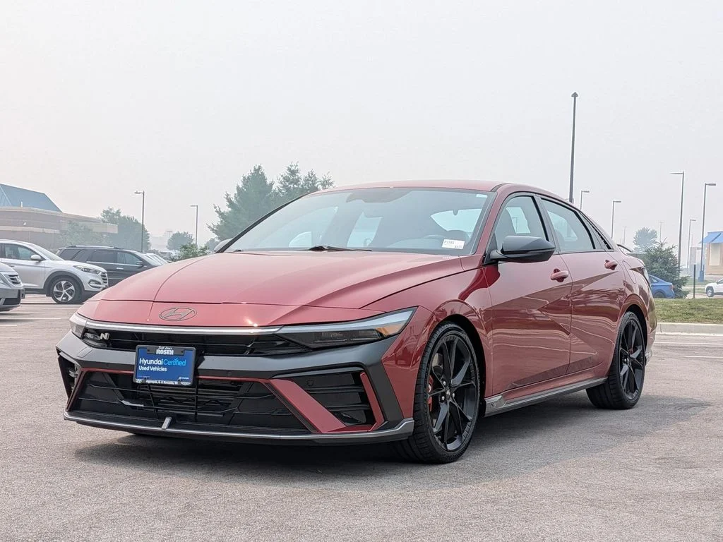 Used 2025 Red Hyundai Base image 3