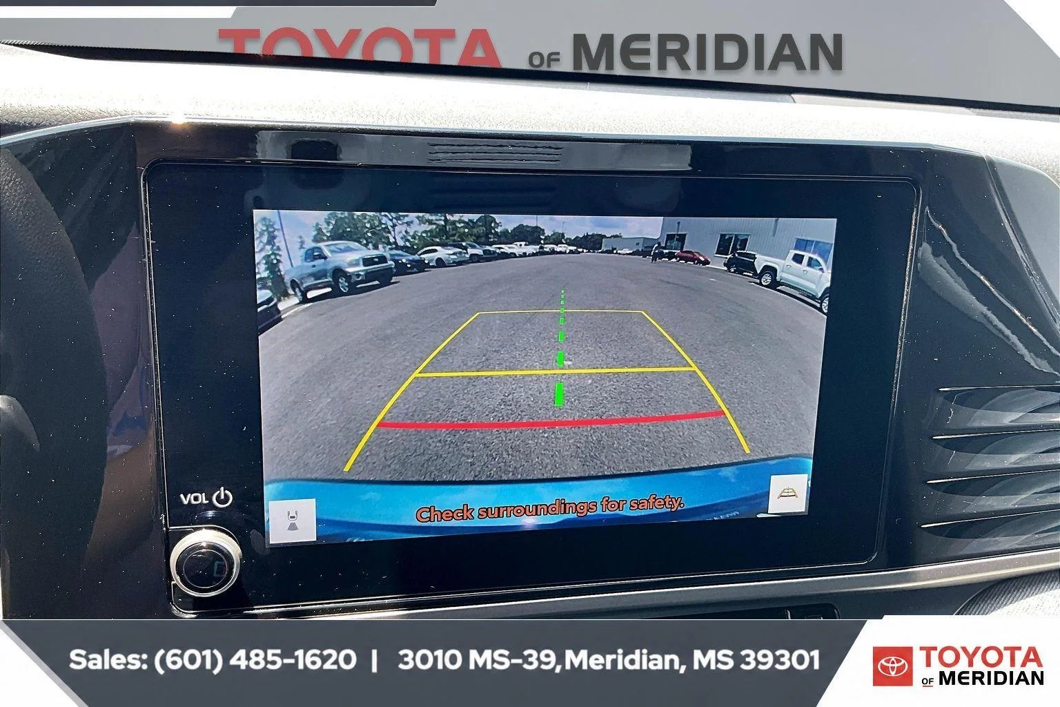 Used 2025 Ocean Gem Toyota LE image 15