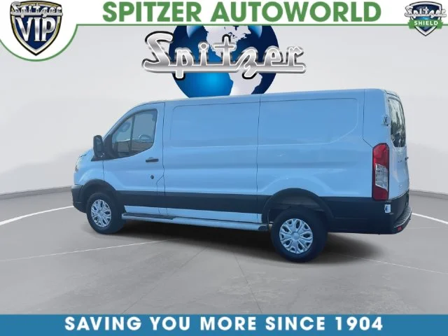Used 2025 White Ford Base image 9