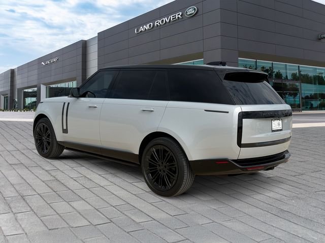 Certified Used 2026  Land Rover SE image 3