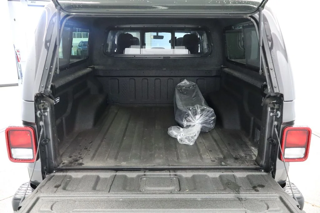 Used 2023 Gray Jeep Rubicon image 19