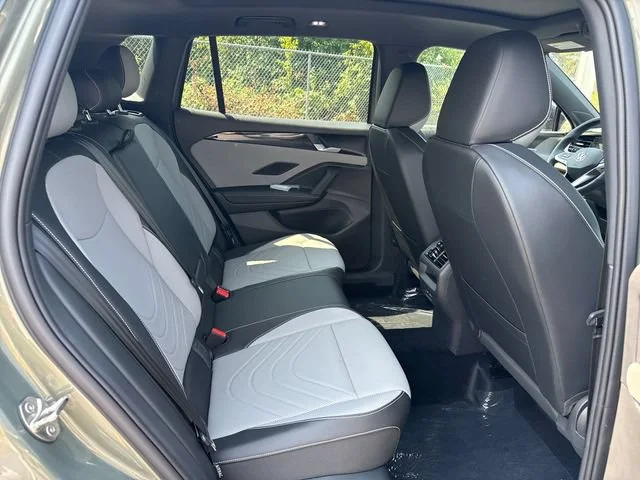 New 2026 Avocado Green w/Deep Black Roof Volkswagen SE R-Line Black image 11