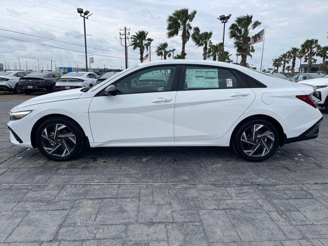 2025 Hyundai Elantra Blue - Photo 4