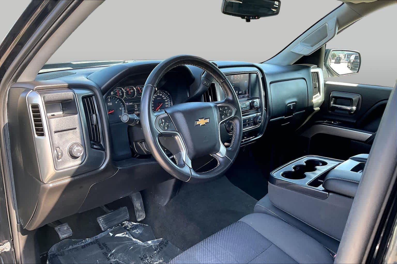 Used 2018 Black Chevrolet LT image 17