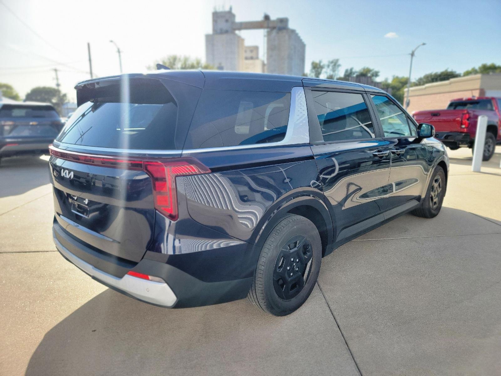 2026 Kia Carnival LXS - Photo 7