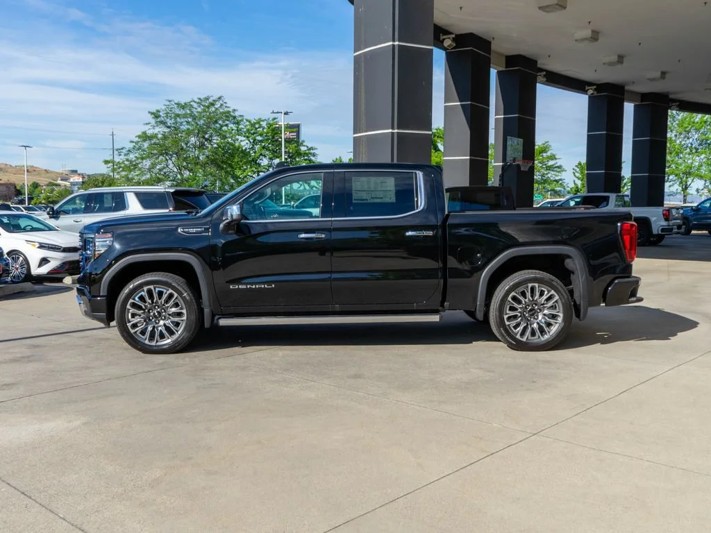 New 2026 Onyx Black GMC Denali Ultimate image 4