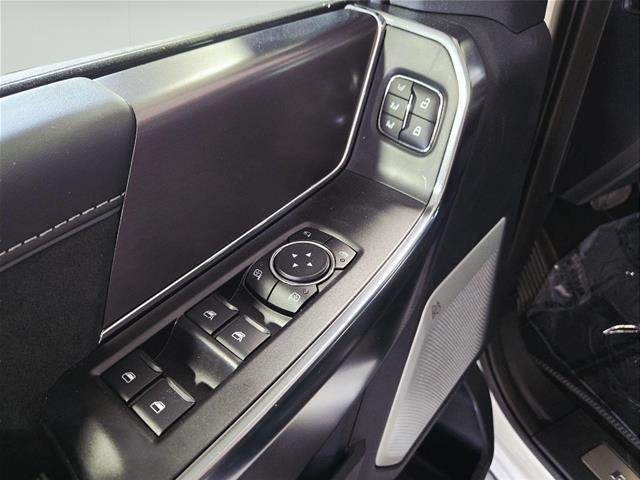 New 2026 Star White Metallic Tri-Coat Ford Platinum® image 88