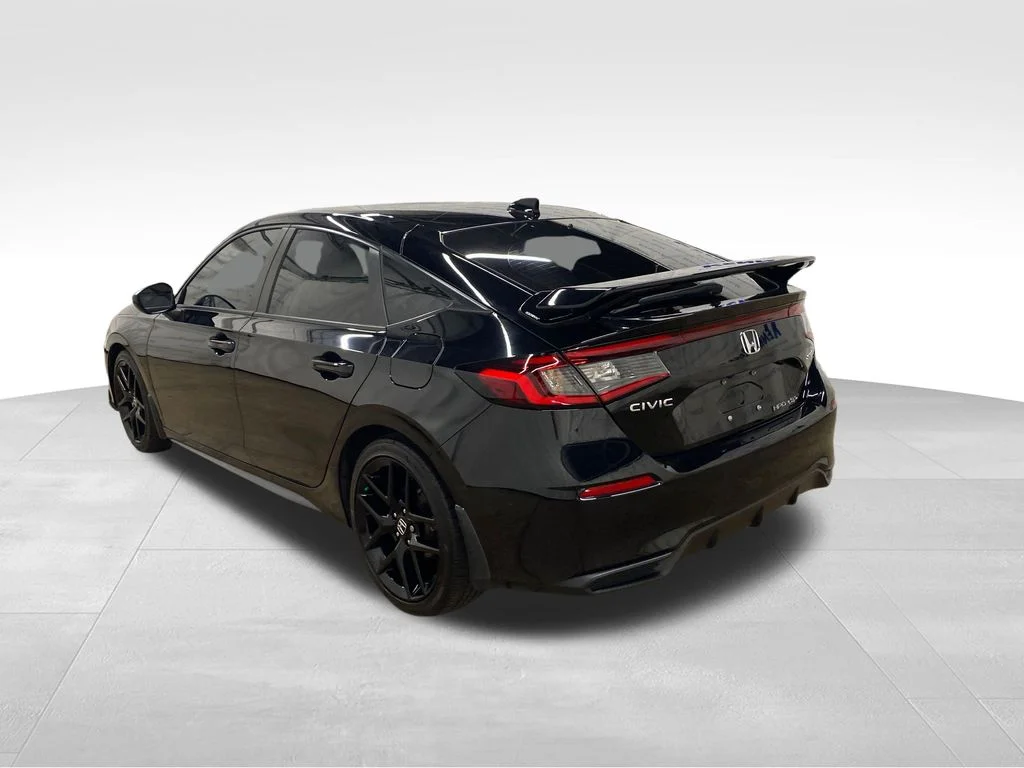 Used 2024  Honda Sport image 2