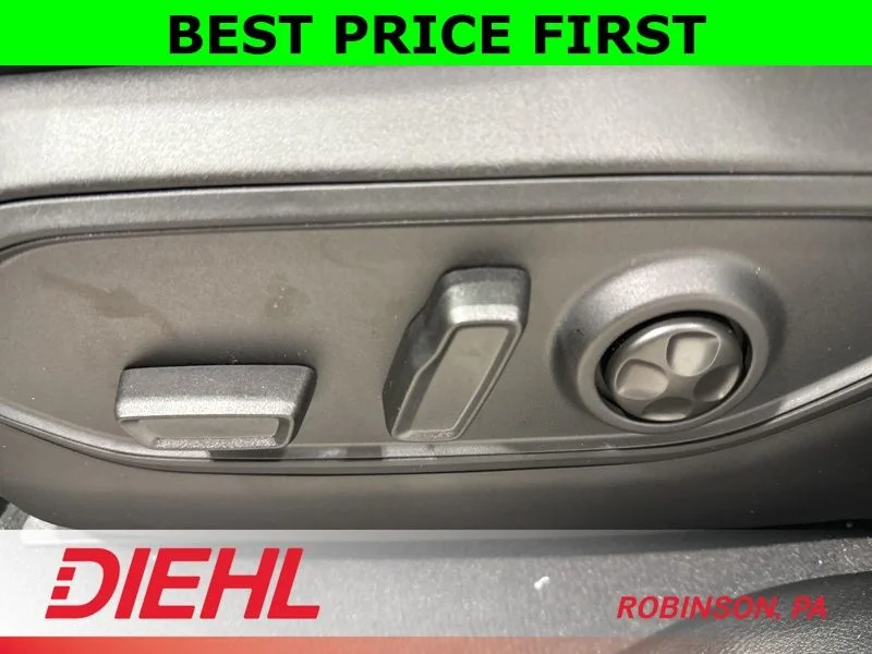 New 2026 Silver Zynith Exterior Paint Jeep Laredo image 20