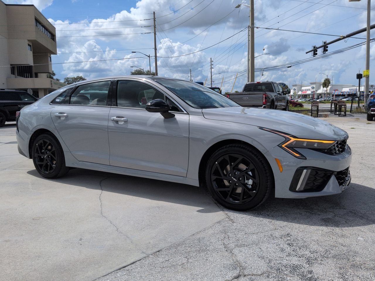 New 2027 Wolf Gray Kia GT-Line image 2