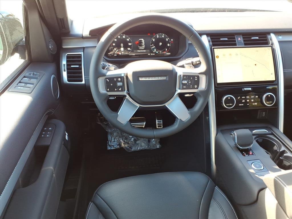 2026 Land Rover Discovery Gemini Edition - Photo 8