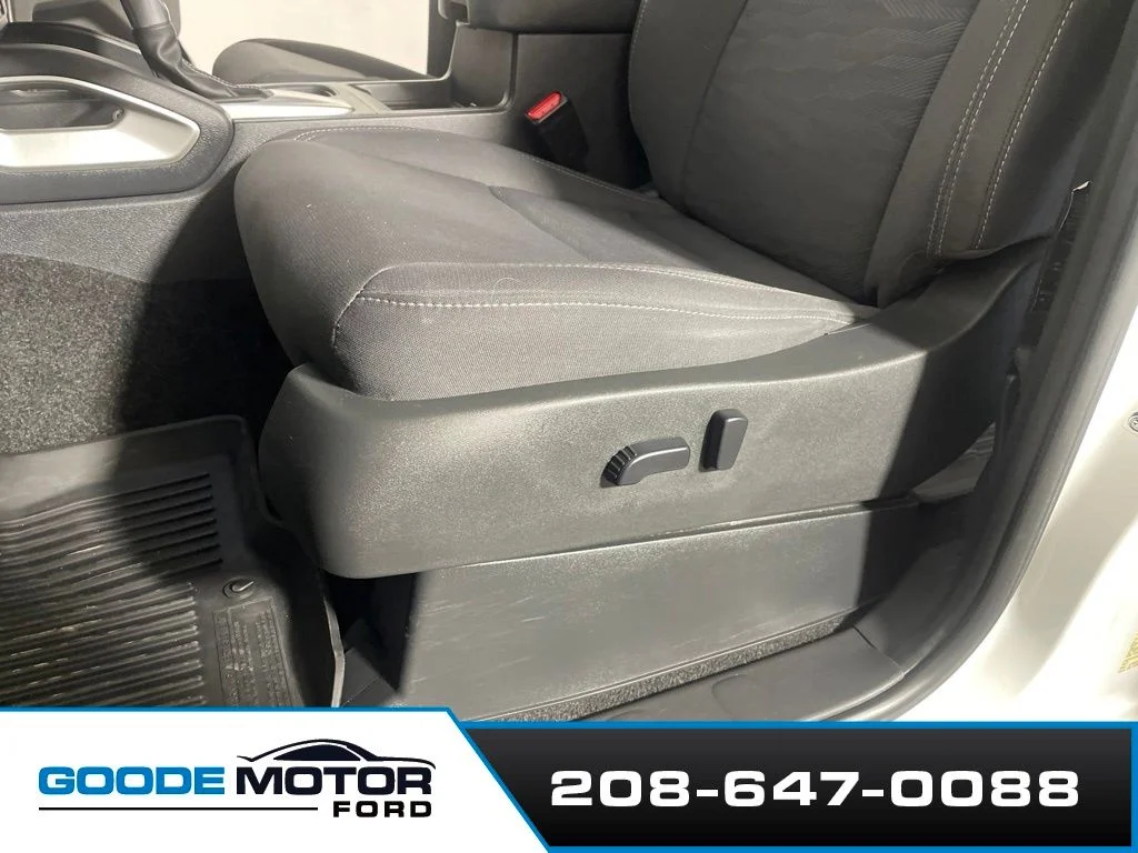 Certified Used 2022 Glacier White Nissan SV image 12