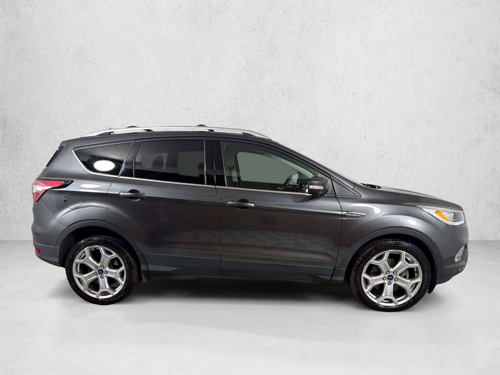 Used 2017 Magnetic Metallic Ford Titanium image 3