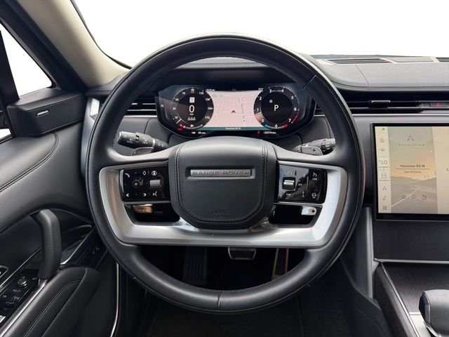 Used 2024  Land Rover SE image 13