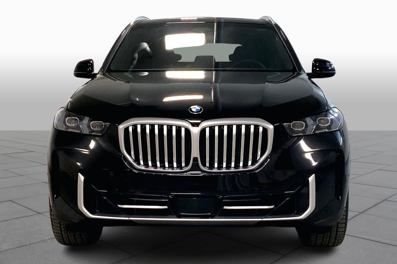 New 2026 Black Sapphire Metallic BMW xDrive40i image 3
