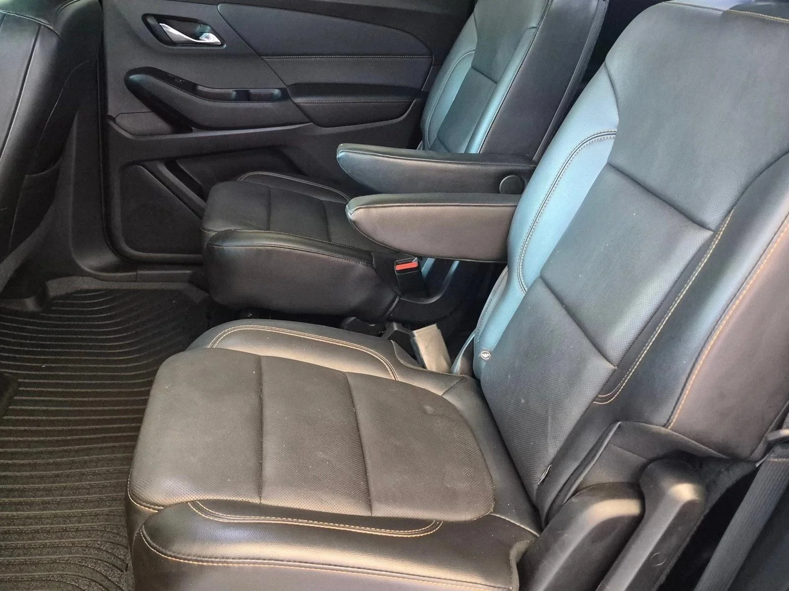 Used 2018 Mosaic Black Metallic Chevrolet Premier image 17