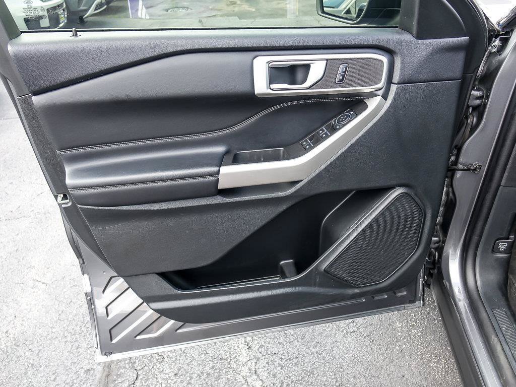 Used 2023 Gray Metallic Ford XLT image 27