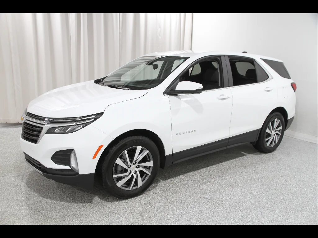 2024 Chevrolet Equinox LT - Photo 3