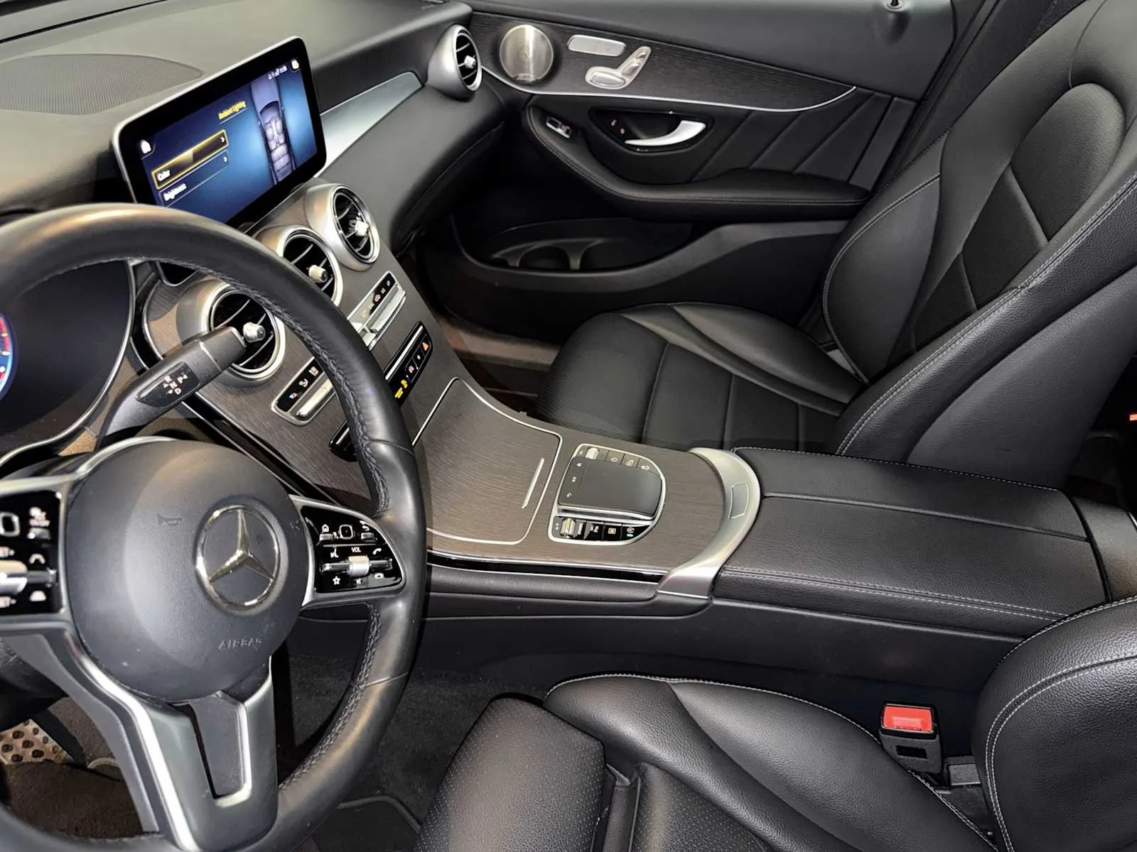 2021 Mercedes-Benz GLC GLC300 - Photo 19