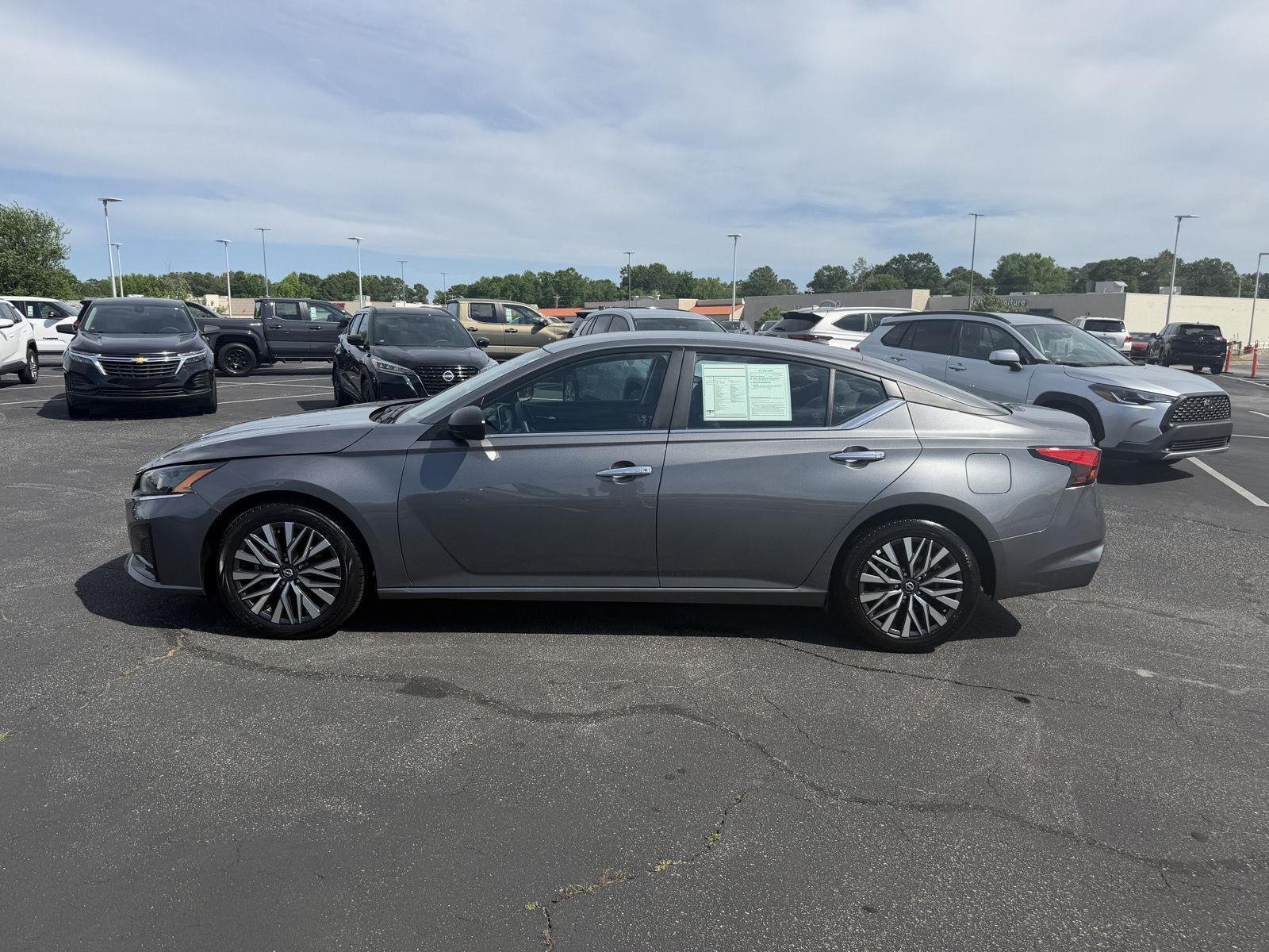 Used 2025 Gun Metallic Nissan SV image 4
