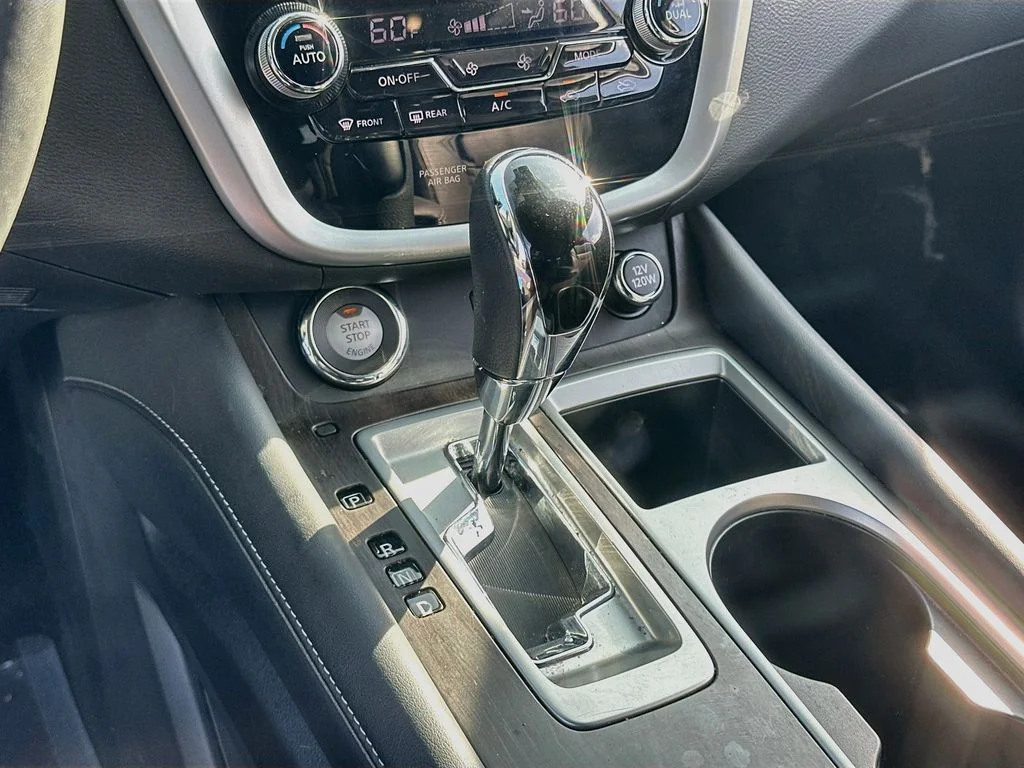 Used 2020 Silver Nissan Platinum image 17