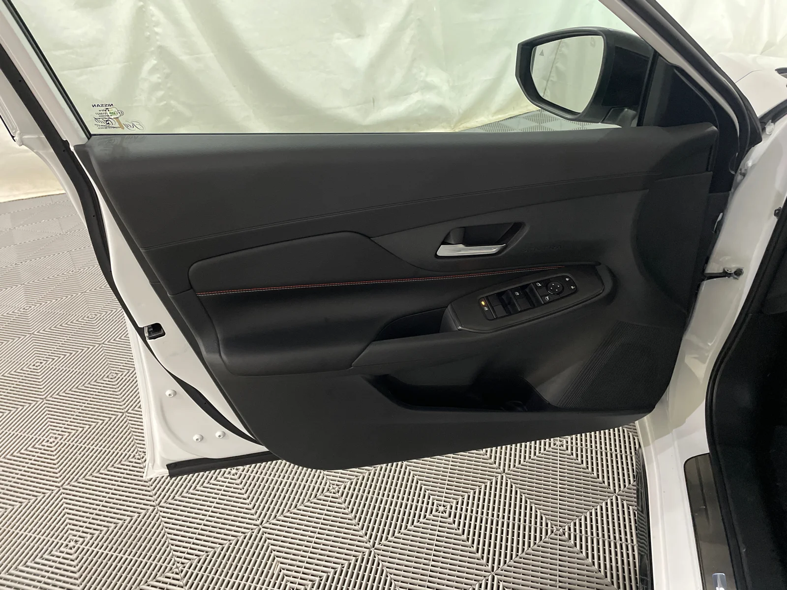 New 2027 Aspen White TriCoat / Super Black Two-tone Nissan SR Midnight Edition image 10