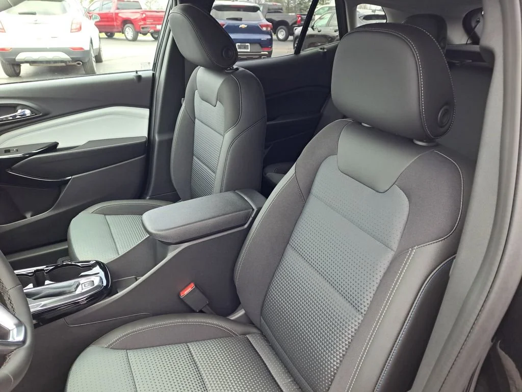 2026 Chevrolet Trax LT - Photo 5