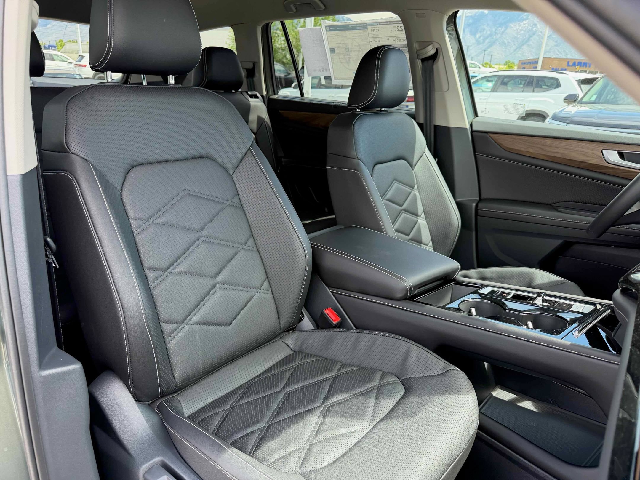 New 2026 Green Volkswagen 2.0T SE w/Technology image 32
