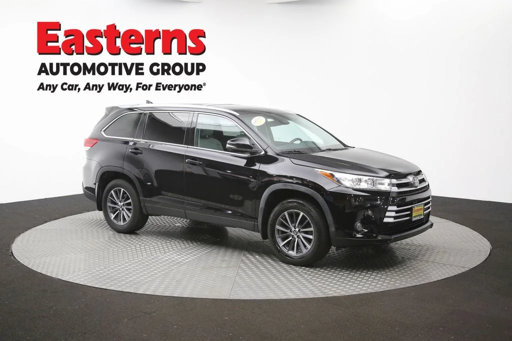 Used 2019 Black Toyota XLE image 52