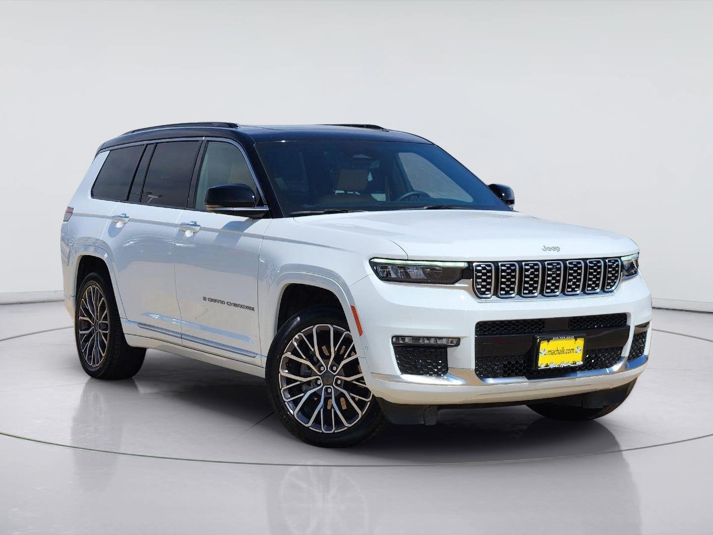 Used 2025 Bright White Clearcoat Jeep Summit Reserve image 1