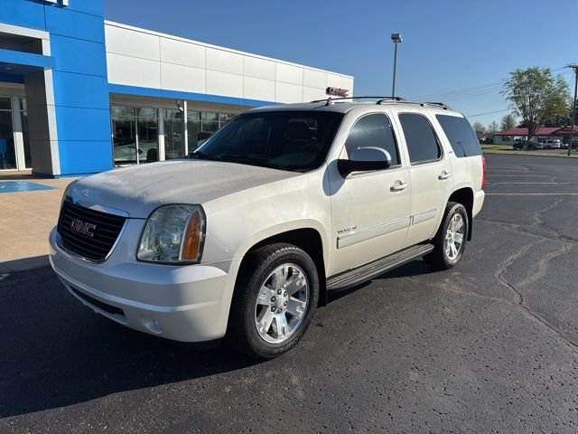 Used 2012 White GMC SLT image 2