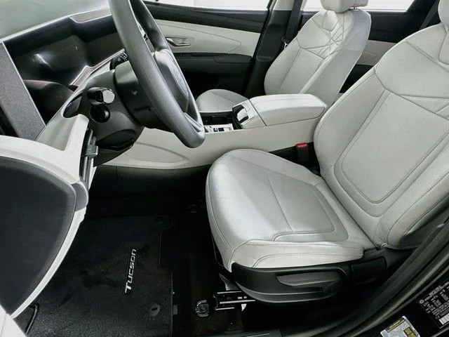 New 2026 Black Hyundai SE image 9