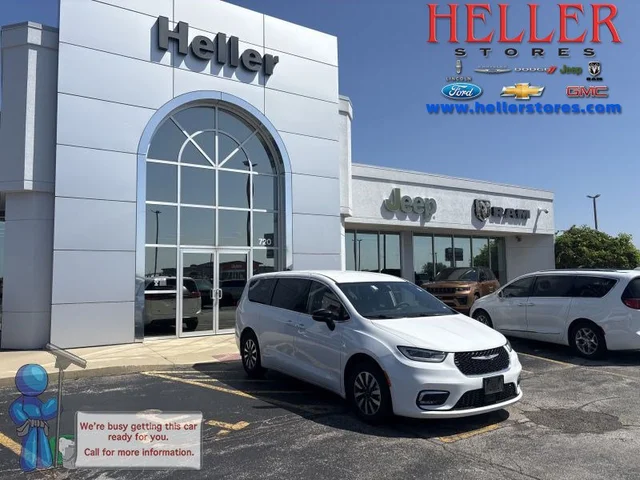 2024 Chrysler Pacifica Hybrid Select