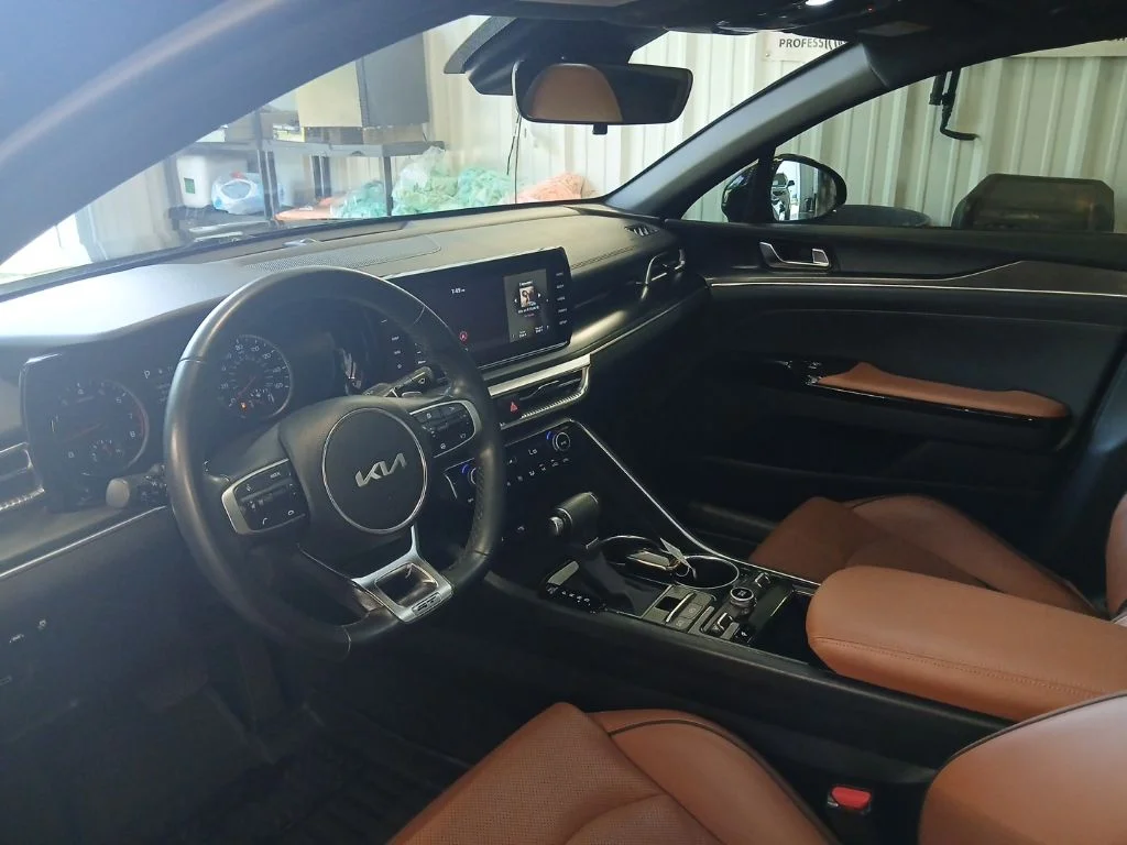 Used 2023 Black Kia GT image 26