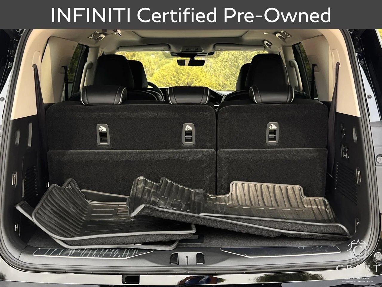 Certified Used 2026 Black Obsidian INFINITI LUXE image 32