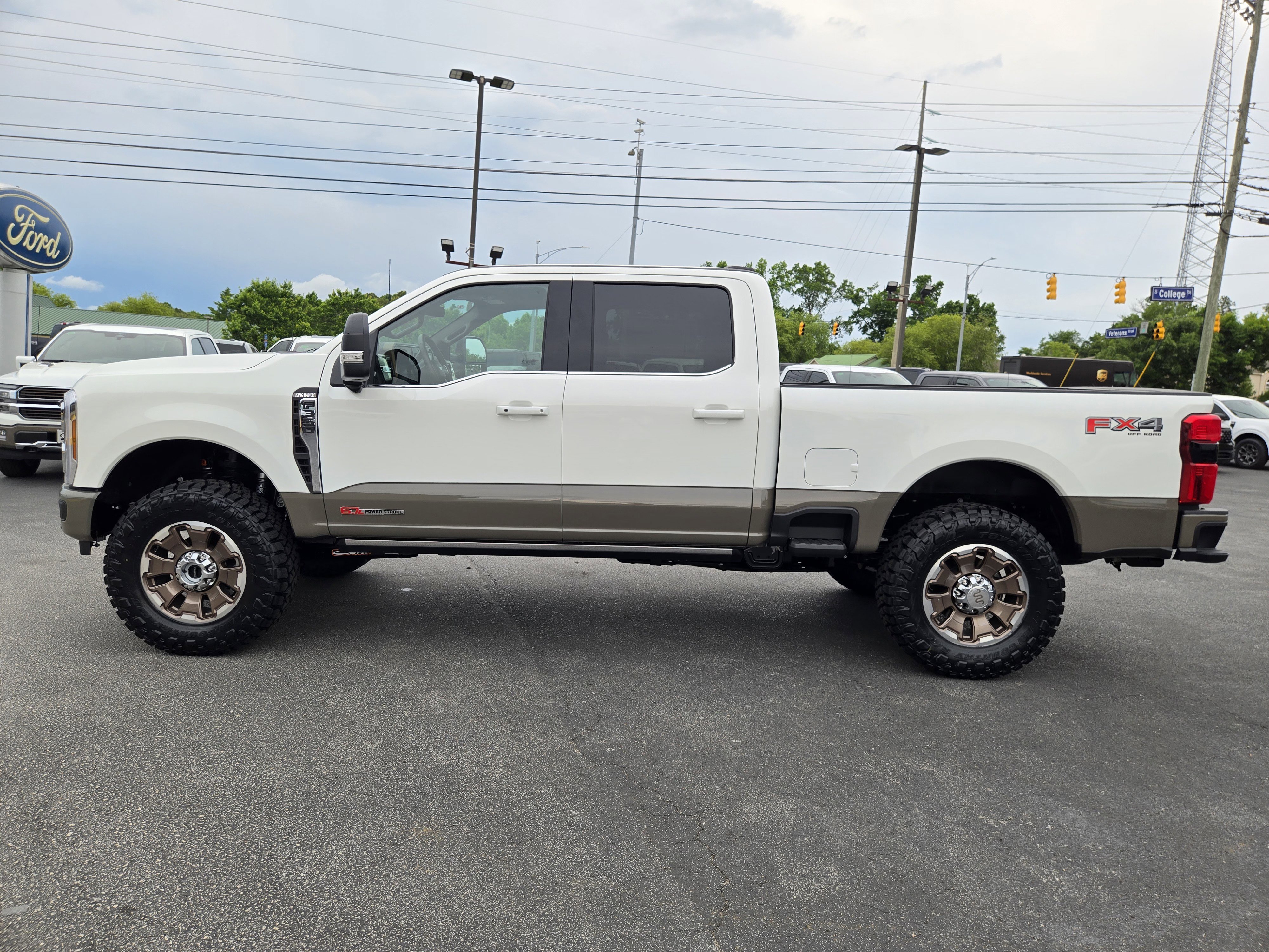 New 2026 STAR WHITE Ford King Ranch image 11