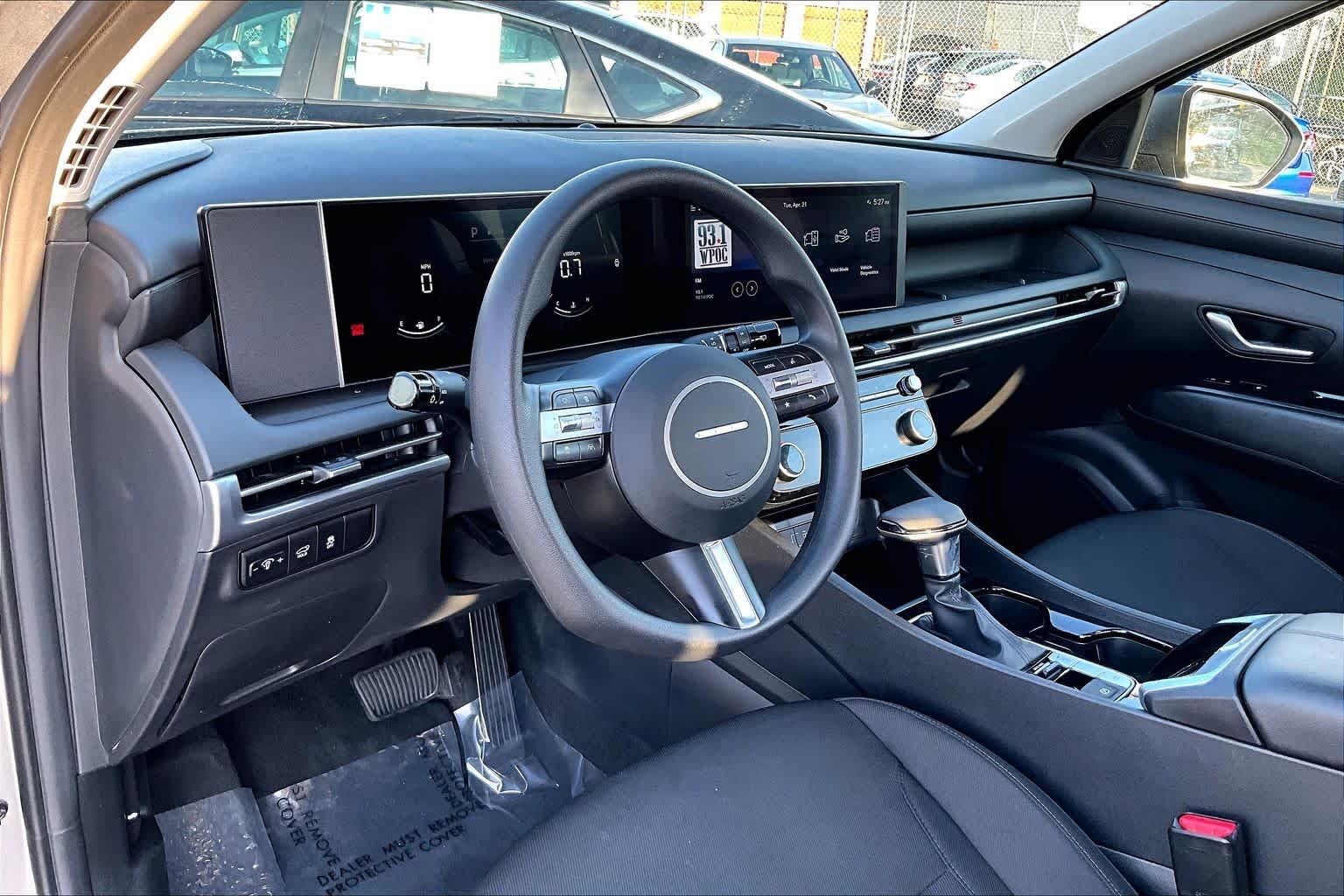 Used 2025 Shimmering Silver Hyundai SEL image 18